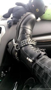 Shout out damnitandy for buying me these who wants to go under em 3