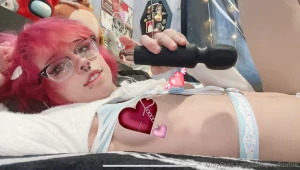 Pov we re in a call together and i use my vibrator to make myself nut