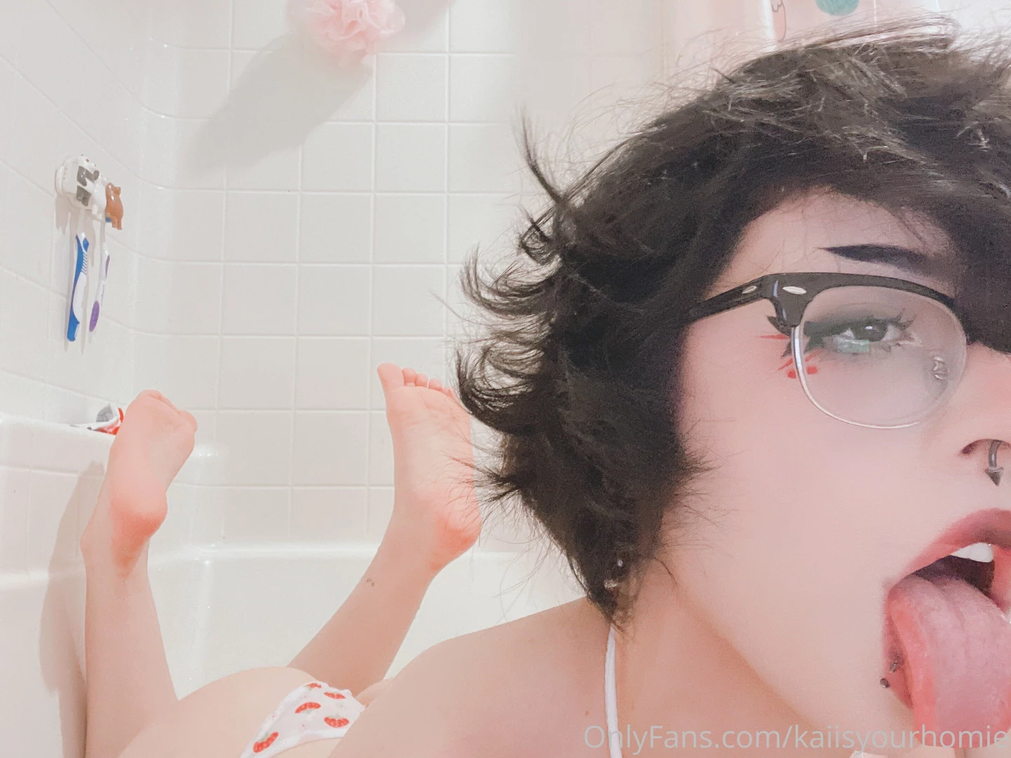 Ok damn idk where to start lol best set by far definitely i m wearing 