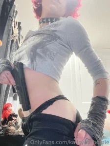 Ass face midriff tiddy nipples damn im hot lmao bout time i posted