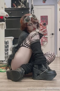 Ass for 3 it s me bent over in the mirror wearing a thong btw lt 3 part 1