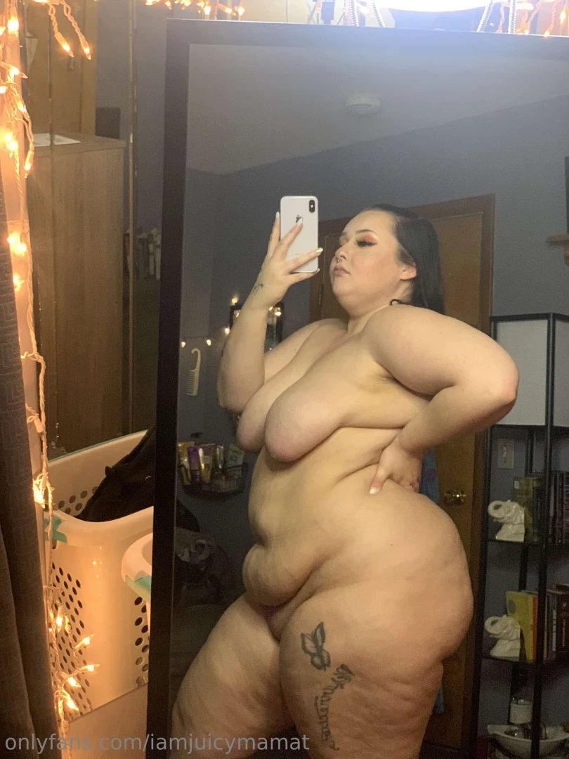 In a good mood get 800 photos and videos of my daughter for only 25 