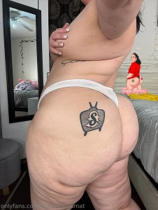 More pictures in white thongs