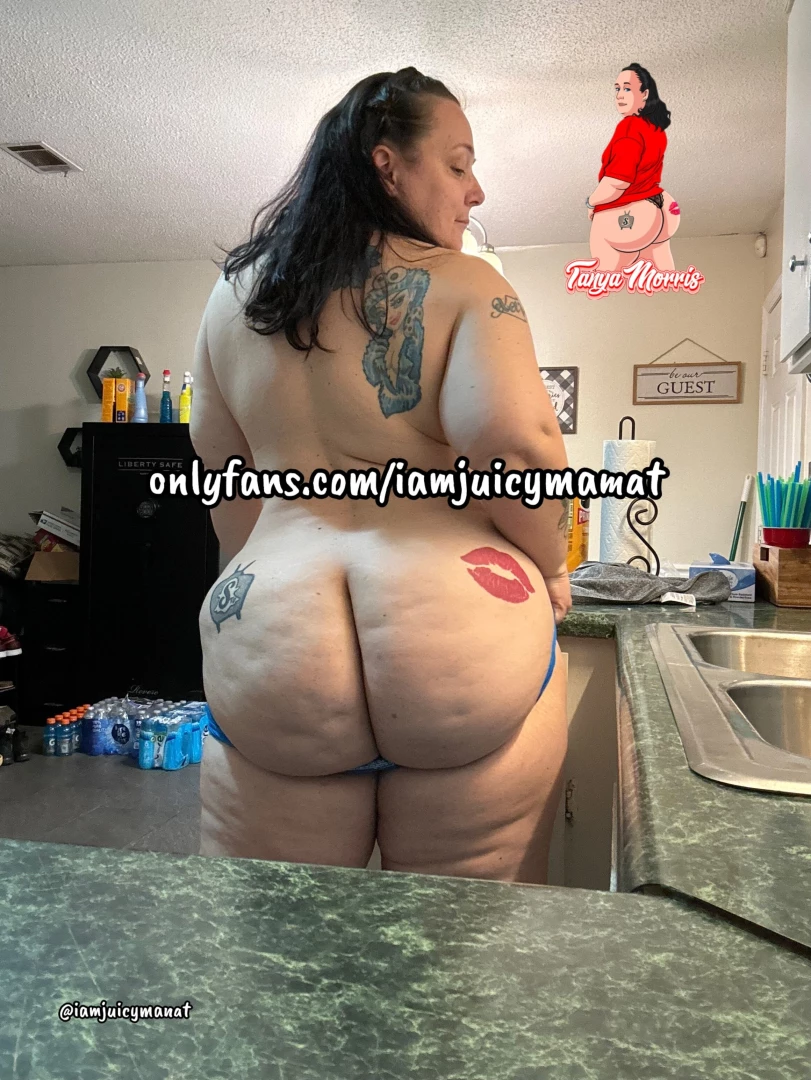 Let me sit this dump truck booty on you 