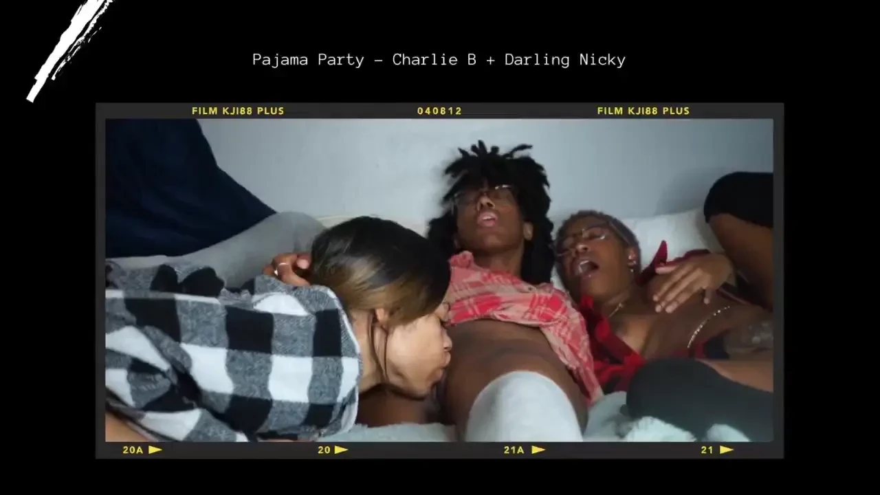 2021 fan faves 1 santa s naughty elves yourboyfcisco destinymira - 