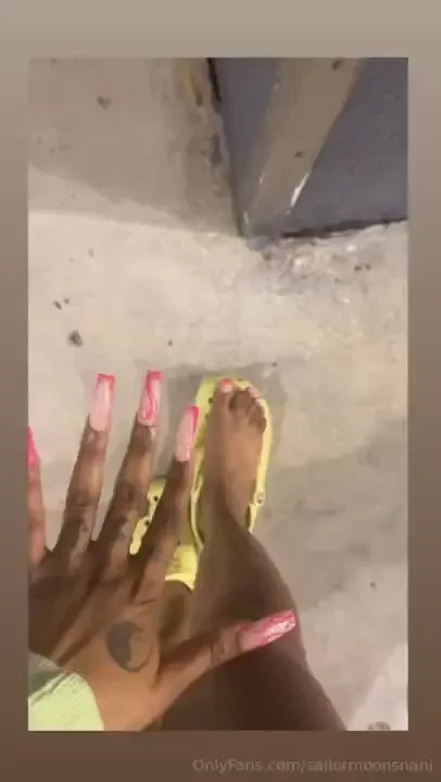 Who s paying for my next sexy ass set 