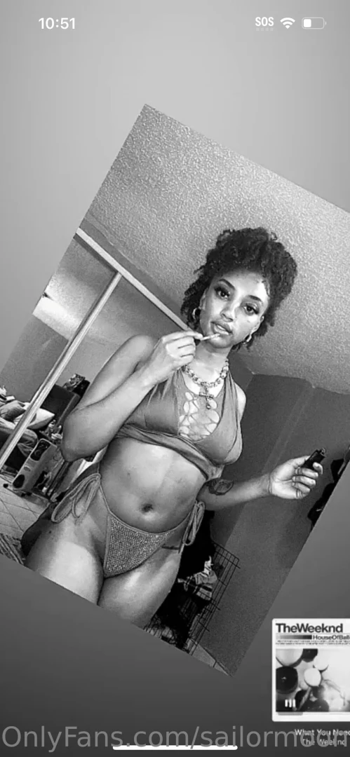 Tell me how pretty i look when your dicks in my mouth 