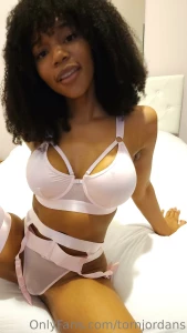 Who trynna sponsor my act bad summer