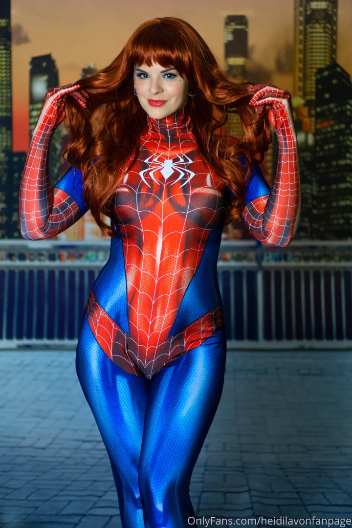 Can i be your superhero lmk at https onlyfans com heidilavon c9 