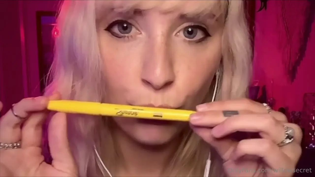 Asmr pov ur my art project 