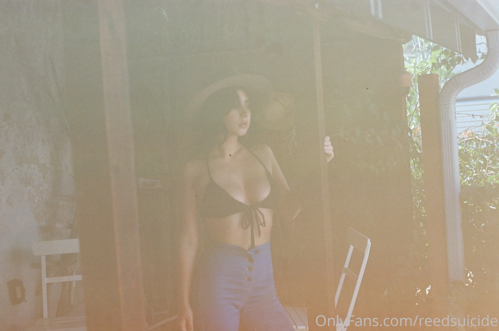 I like sharing my favorite photos from my patreon full photo sets with part 1 