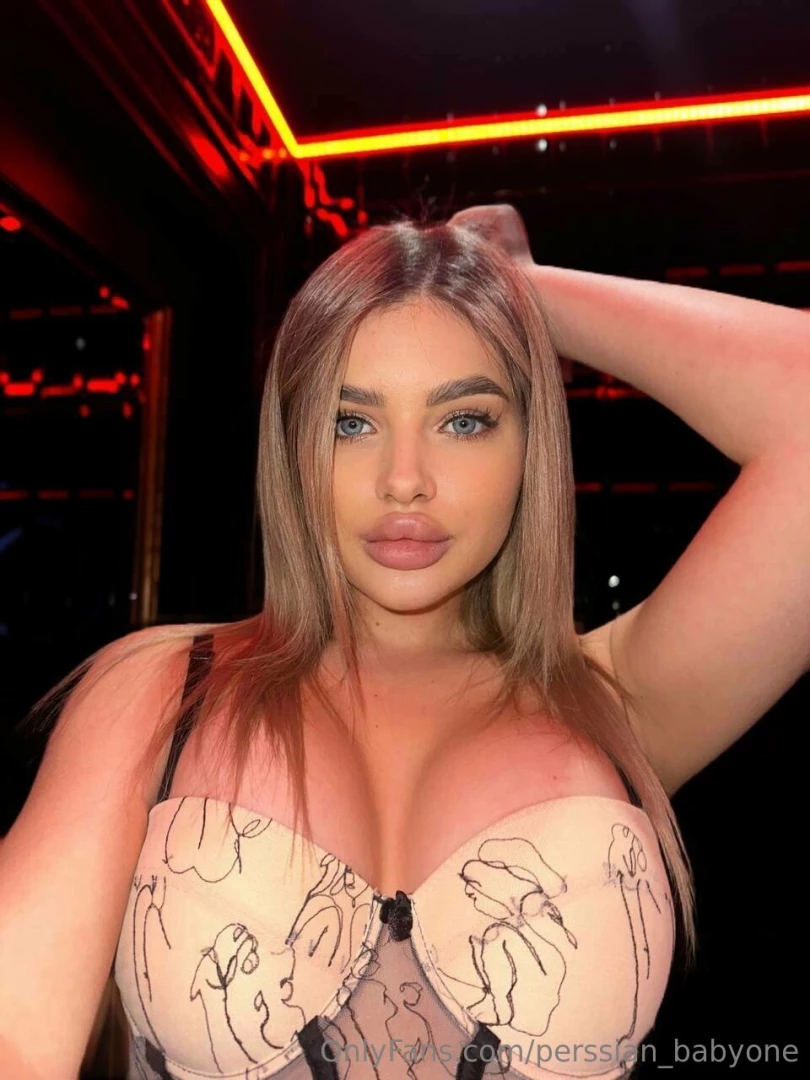 Your little girl will be happy to have a sexual adventure 