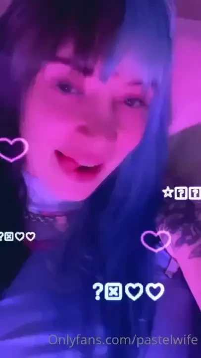 I kinda miss my blue hair what do you think p s i ll answer dms ina 