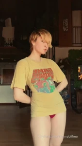 Hiya ready for some cute tshirt selfies tonight at 8pm pst there will