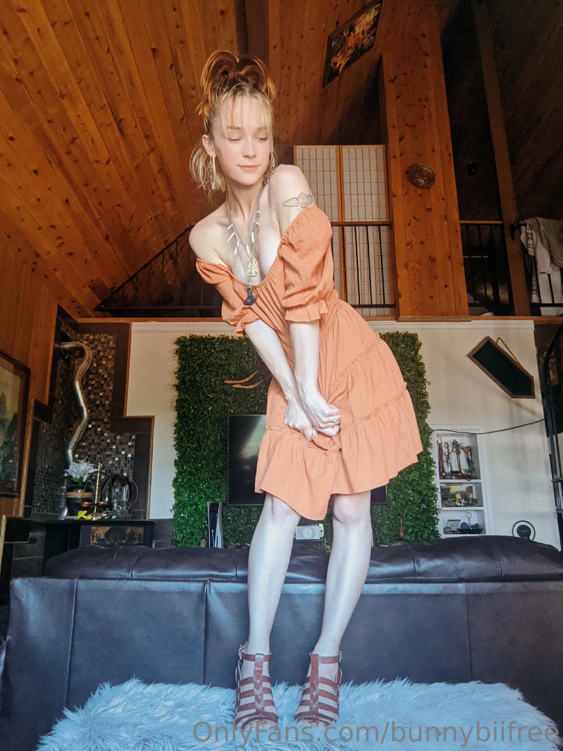 Pumpkin dress selfie time upskirt hand-cover booty - this one has it 