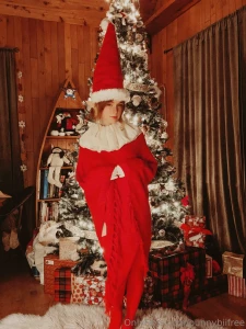 This shelf elf has kept an eye on you all throughout the holidays now