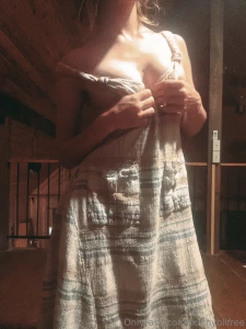 Loft selfies have arrived a cute vintage mix of full body and close-up