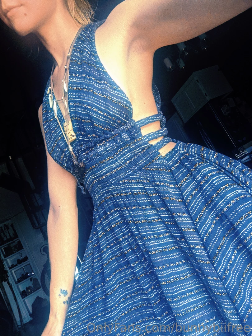 Today s fit was so cute saturday will be a fun bundle of selfies for 