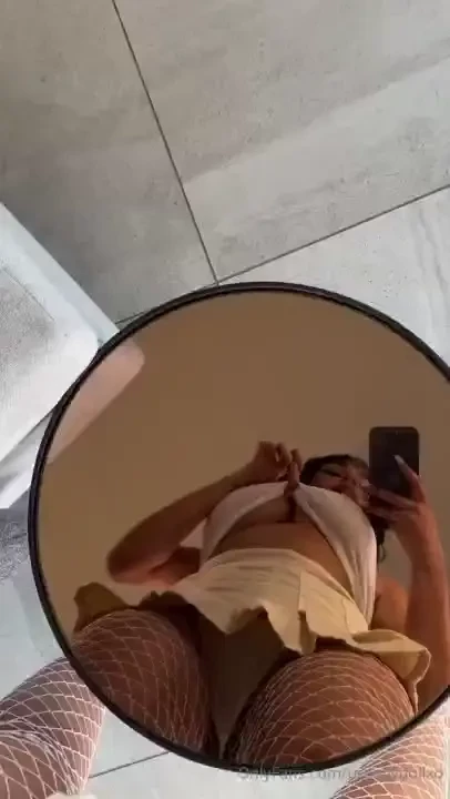 Check your dms if you wanna see more 