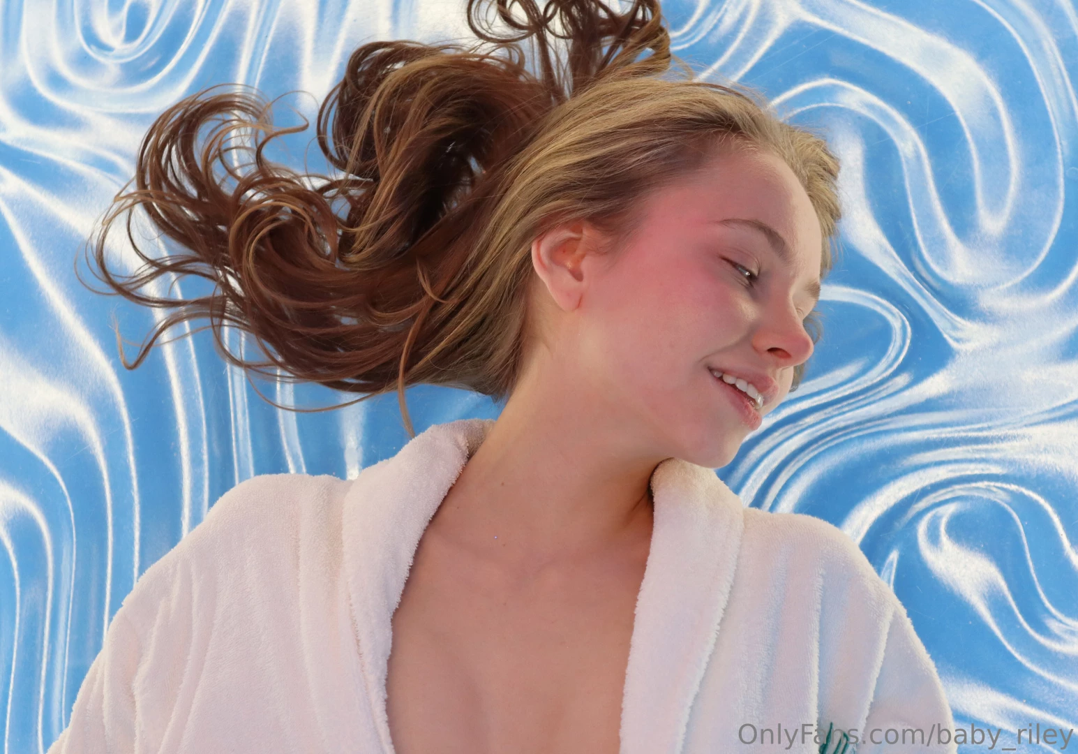 Carried away by waves of fantasy 