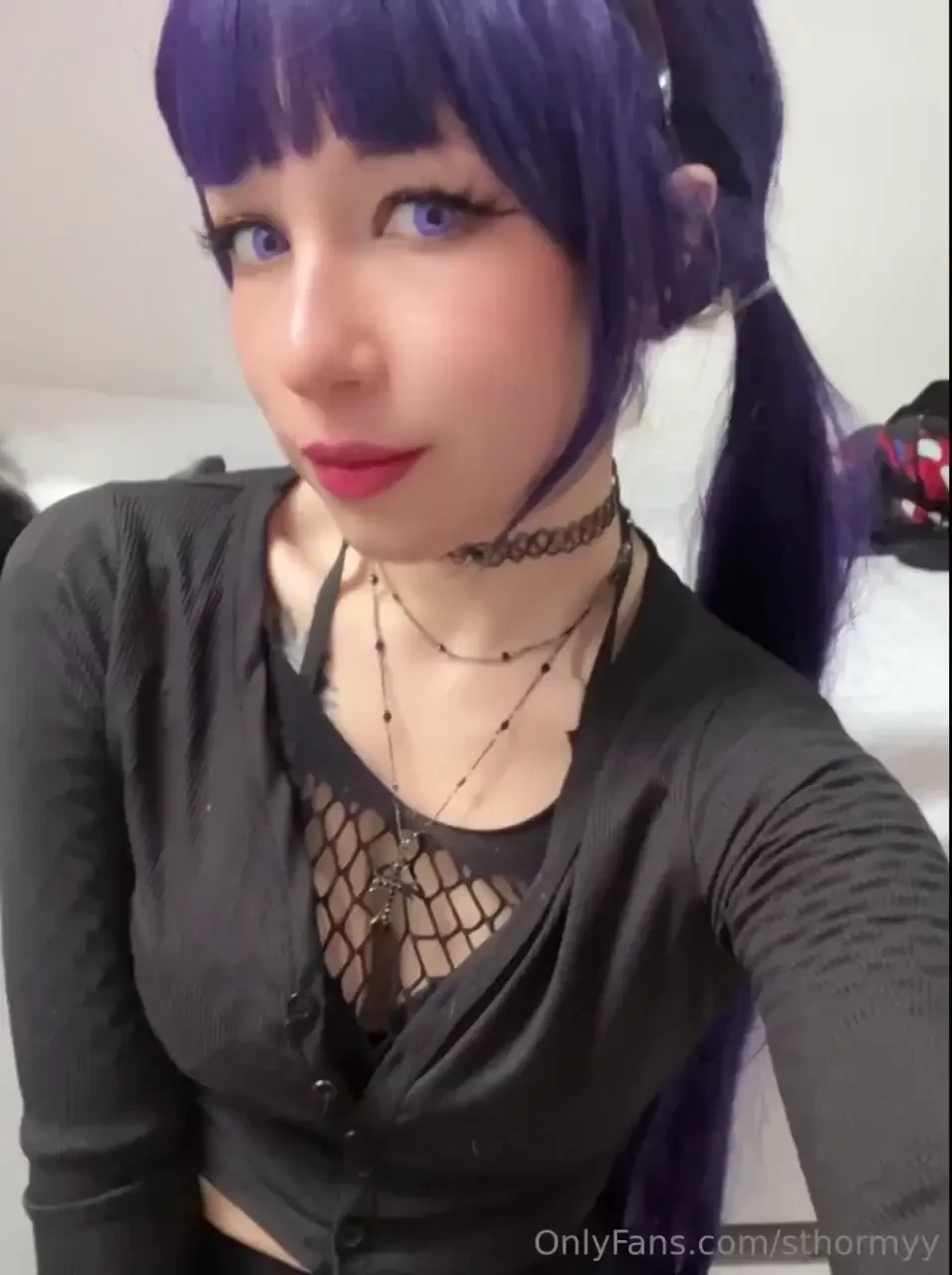 No shirt if you dm me now 