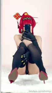Should i send you the version without panties