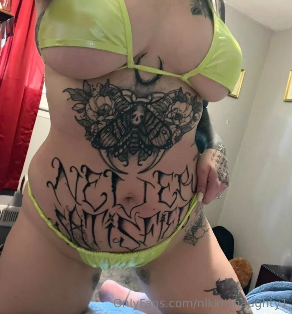 Nikkiisnaughty11 