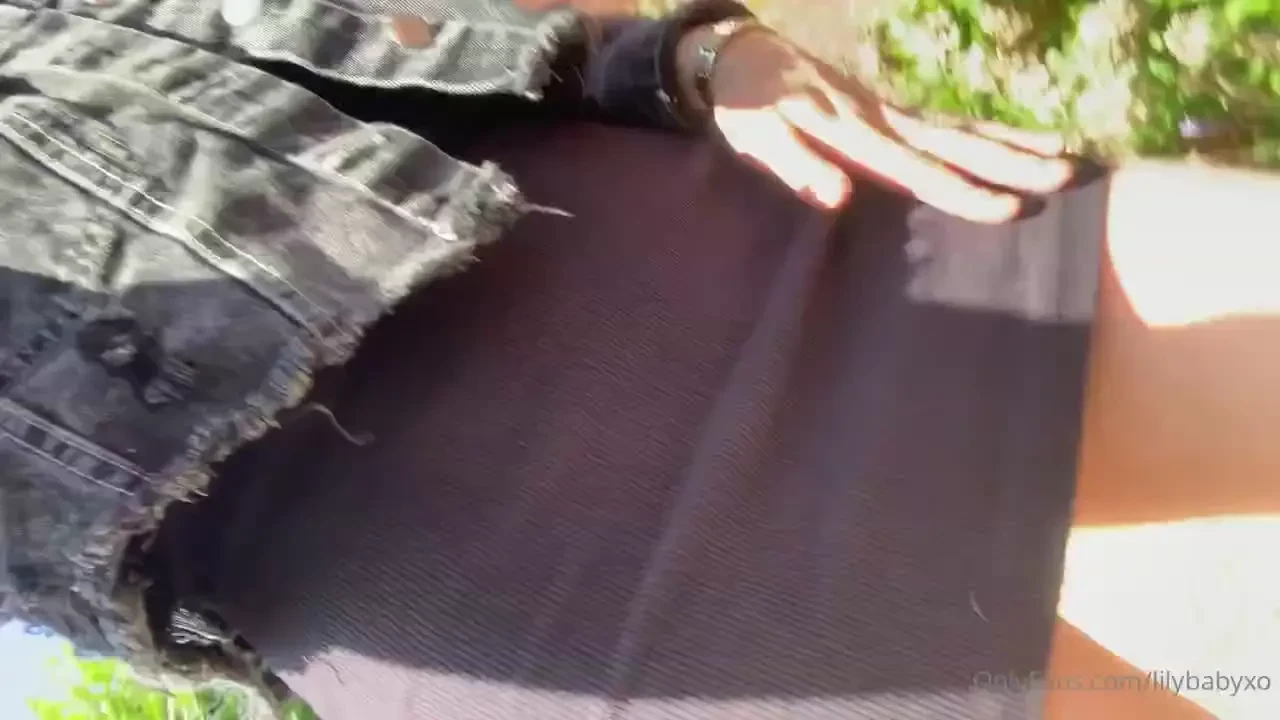 Trying to give you a cheeky look without my neighbours seeing 