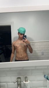 Cum join my livestream rn to break the world record most to orgasm in