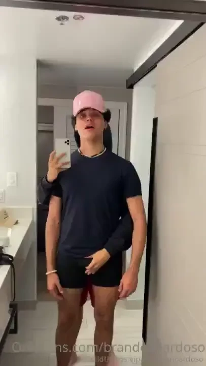 First time ever i let a guy touch me for real i should be pricing this 