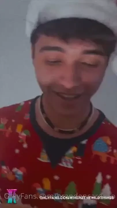 My straight homeboy gave me a handjob while playing my holiday video part 1 