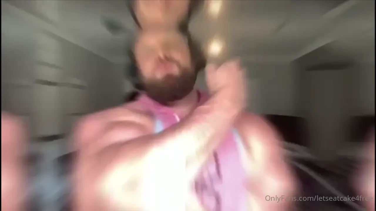 Huge bisexual muscle porn performer hugeandhung the biggest 6 1 356lbs part 13 