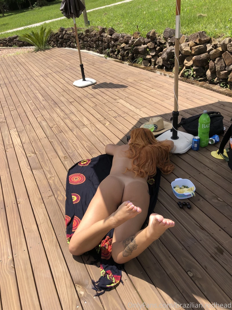 Check those exclusive pics totally naked by the swimming pool 