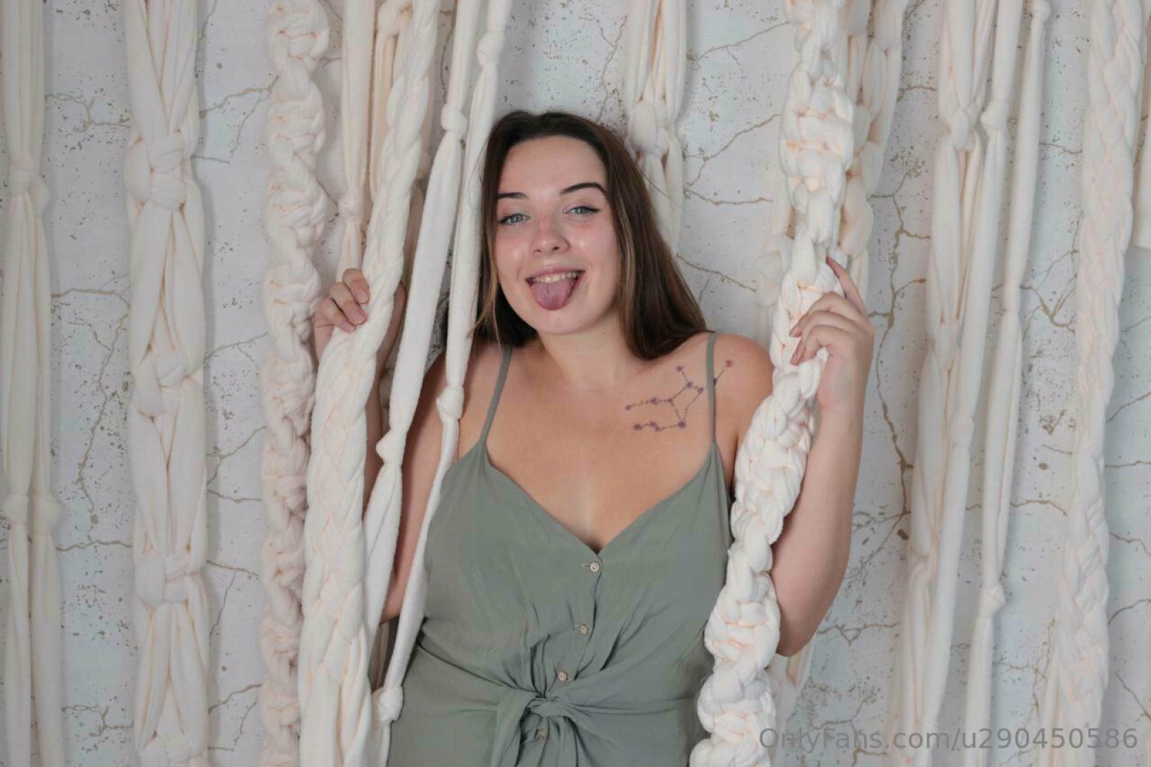 Everyholeevelyn1 part 131 