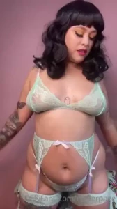 Shaking my booty to vintage music