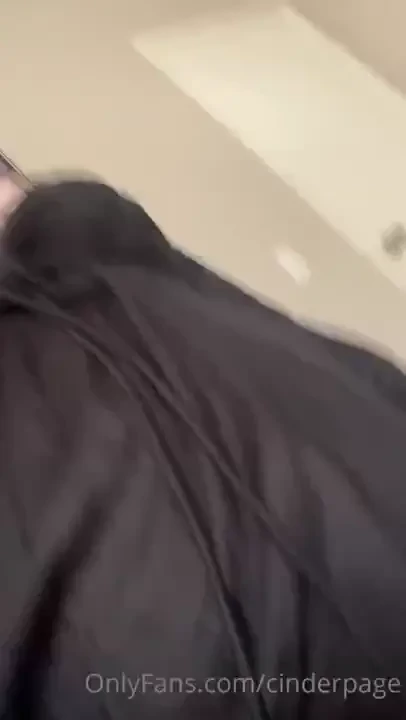 Wearing a dress without panties yes or no 