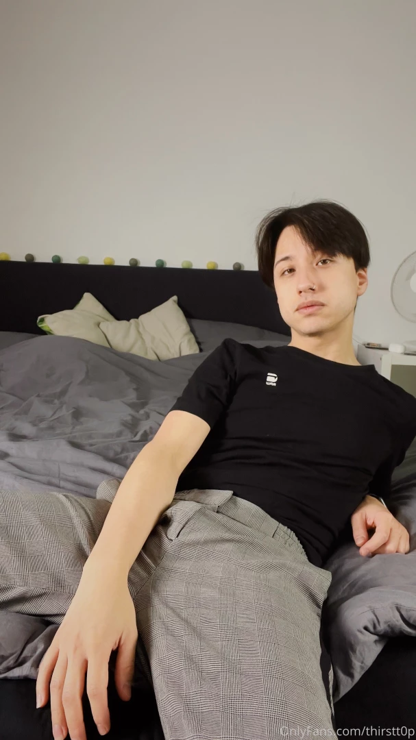 Swipe to undress me what s your favorite clothing option 
