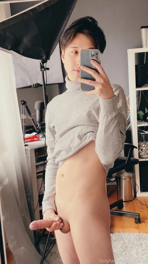 That s the dress code for sweater weather right swipe left for a short 