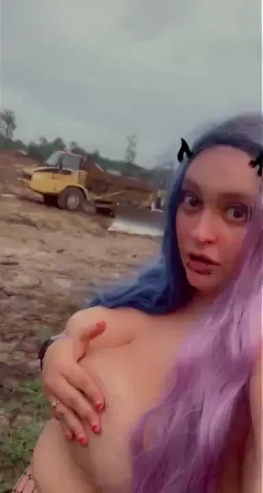 Want to see some cheap nudes this includes nudes from in home and on 