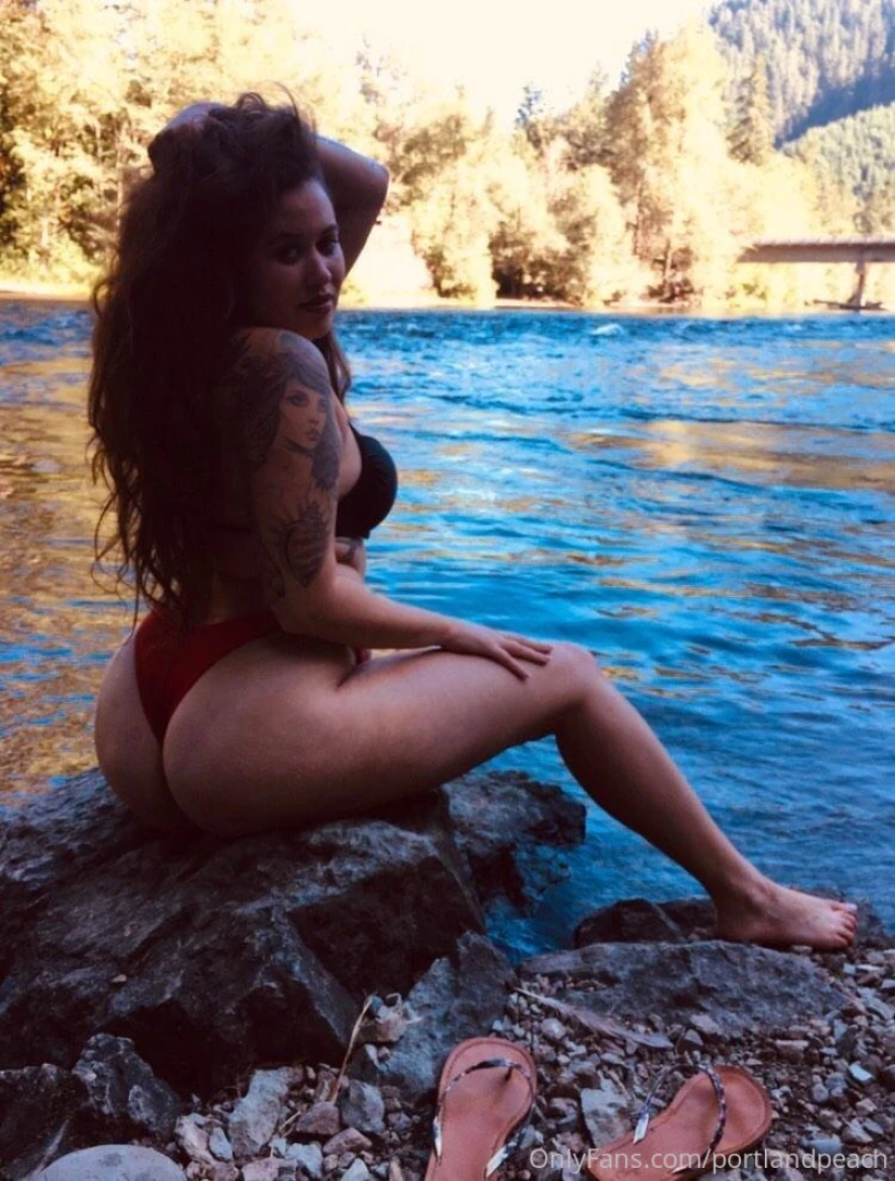 Go check out my sexy girl who s helping me learn the ropes trust me 