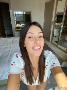 Non prendere in giro il mio pigiama con le ciliegie part 1