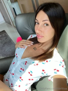 Non prendere in giro il mio pigiama con le ciliegie part 2