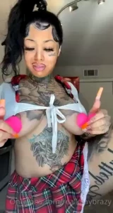 I wannna get fuked like a slut and get my nipples tugged