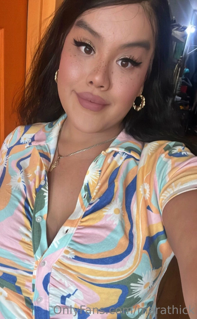 Selfie no filter just me mara thick you re internet fantasy girl 