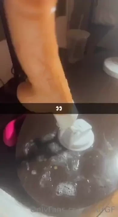 How you like your dick sucked baby sloppy or some reggie 