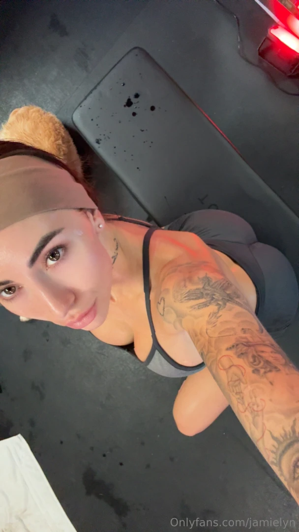 Get up amp get that booty in the gym you ll thank me later 