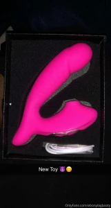 New toy dm if you want to watch me play with it