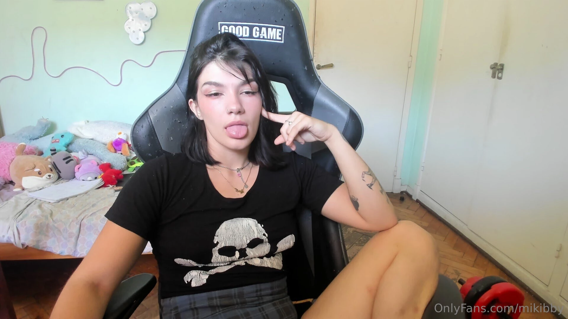 I love my shirt because it make me feel like sid from toy story lol 