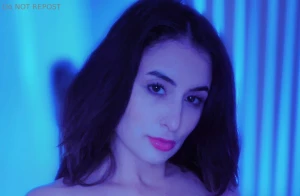 Happy friday gimme 30 likes for a free pic