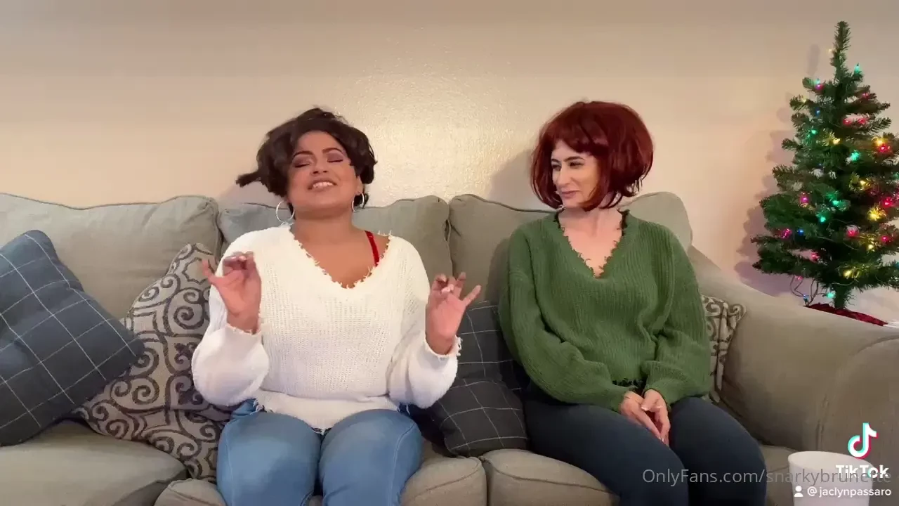 People on the internet are calling onlyfans com thenewqueenofcomedy 